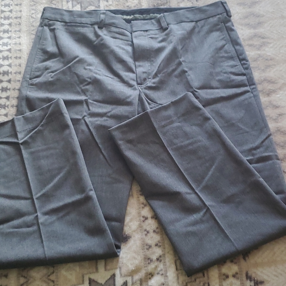 L L Bean standard fit men's pants